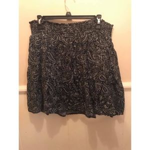 Large Old Navy Skirt, never worn. NWOT
